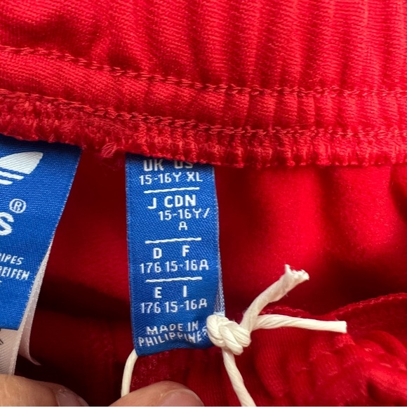 adidas boys red 3stripes pants XL NWT L110-29 - Picture 7 of 7